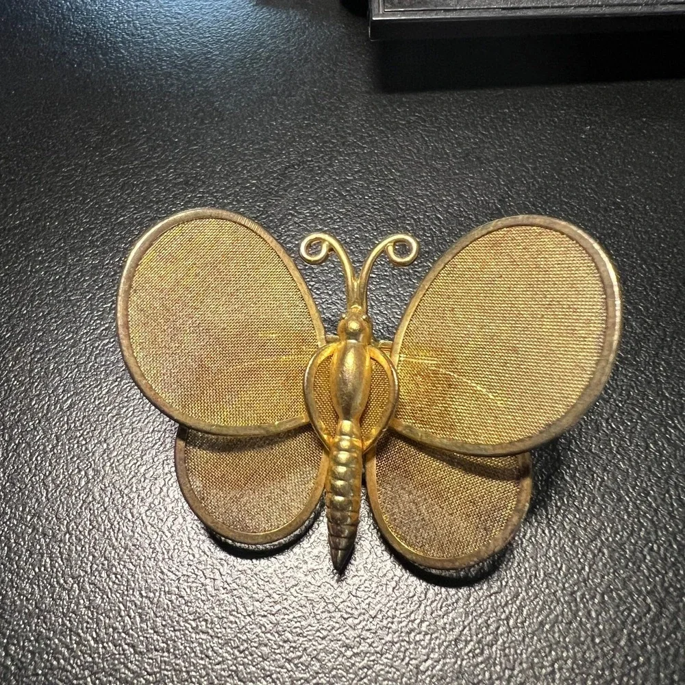 Vintage Butterfly Trembler Brooch Gold Tone Mesh Articulated Pin